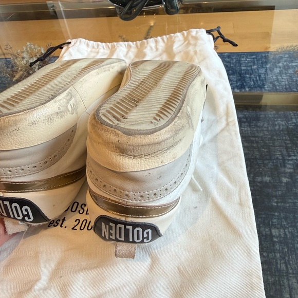 Golden Goose Women's Mid Star with star in light gray suede and gold flash (38) - Picture 9 of 9